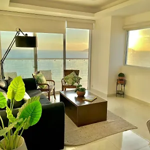 https://sunset-view-malecon-1401-vista-panoramica-al-mar.mazatlan-hotels.com